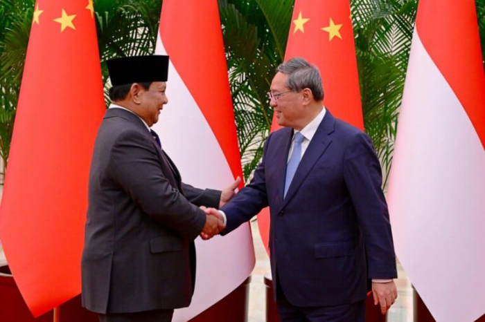Presiden Prabowo dan PM China Li Qiang hadiri forum bisnis Kadin Indonesia, dorong investasi strategis dan perkuat kerja sama ekonomi Indonesia–Tiongkok.
