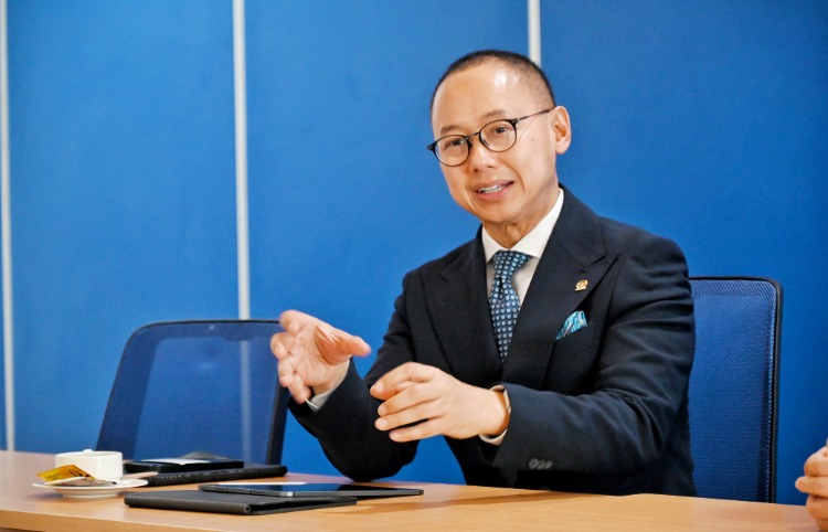 Wakil Ketua MPR RI dari Fraksi PAN, Eddy Soeparno, menyambut antusias kerja sama antara Indonesia dan Singapura dalam sektor energi hijau.