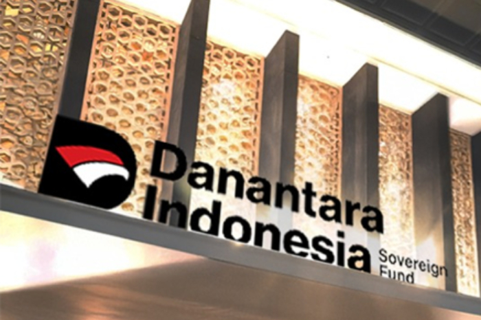 Danantara gelar rapat perdana dengan DPR RI, bahas tata kelola investasi, kerja sama strategis dengan Qatar dan China, serta arah investasi global ke depan.