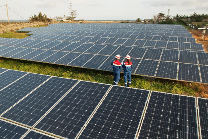 Pertamina NRE catat kinerja energi terbarukan positif Semester I 2025 dengan peningkatan kapasitas, produksi listrik, dan investasi.