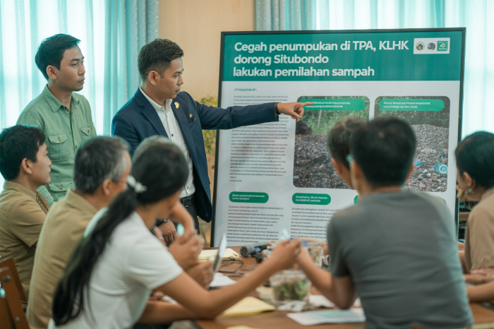 Kementerian Lingkungan Hidup dan Kehutanan (KLHK) mendorong Pemerintah Kabupaten Situbondo menerapkan pemilahan sampah organik dan anorganik mulai dari rumah tangga. Langkah ini dinilai penting untuk mengurangi volume sampah di TPA, menjaga lingkungan tetap sehat, serta memperkuat sistem pengelolaan sampah yang berkelanjutan.