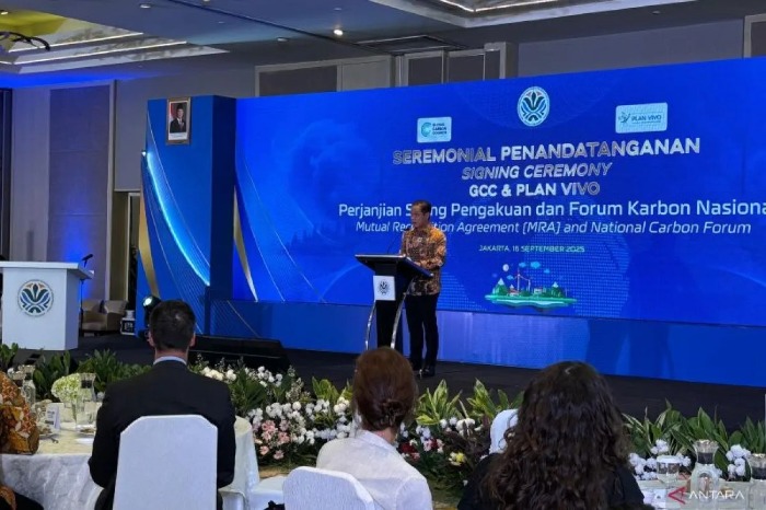 Indonesia teken perjanjian dengan Plan Vivo dan Global Carbon Council untuk perluas pasar karbon sukarela dan dukung target pengurangan emisi.