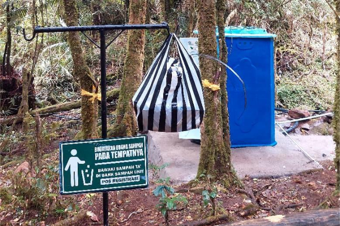 Gunung Bawakaraeng di Gowa kini dilengkapi musala, toilet, dan bank sampah. Fasilitas baru ini membuat pendakian lebih nyaman sekaligus ramah lingkungan.