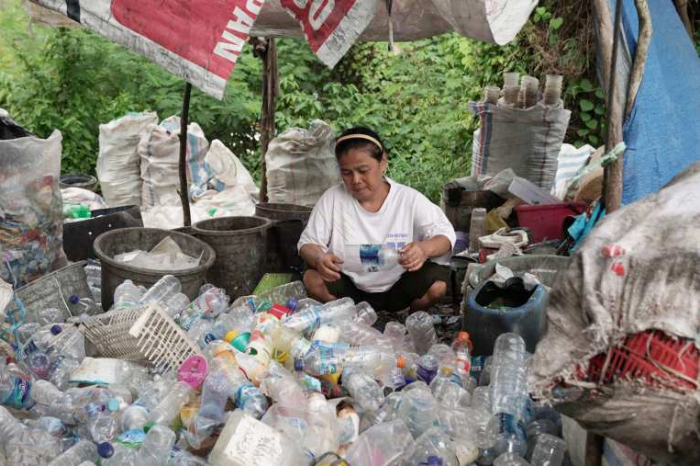 PT TBS Energi Utama Tbk (TOBA) geser fokus dari batu bara ke energi terbarukan dan pengelolaan sampah. Saham melesat 212% sejak April 2025.