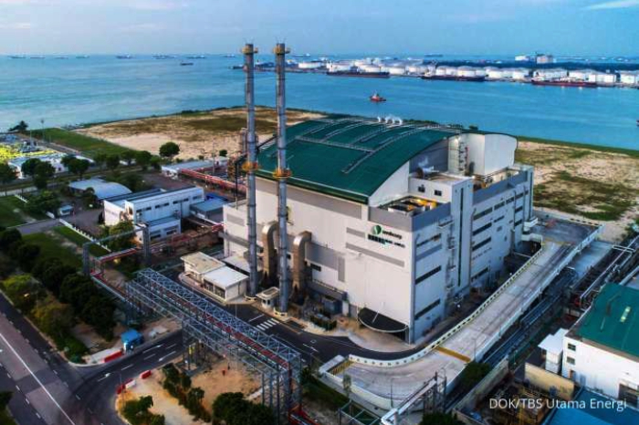 PT TBS Energi Utama Tbk (TOBA) memperkuat strategi transisi bisnis dari batu bara menuju energi terbarukan dan pengelolaan sampah sesuai peta jalan TBS2030. Kontribusi batu bara diprediksi tinggal 1% pada 2030, sementara segmen sampah dan energi hijau melonjak signifikan. Saham TOBA sudah naik 212% sejak April 2025 dengan valuasi masih menarik.