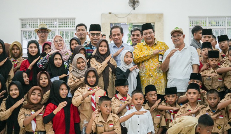 Menteri Lingkungan Hidup Hanif Faisol Nurofiq kunjungi Lombok Utara dan Mataram untuk memperkuat kolaborasi pengelolaan sampah, edukasi lingkungan, dan gerakan Indonesia Bersih 2029.